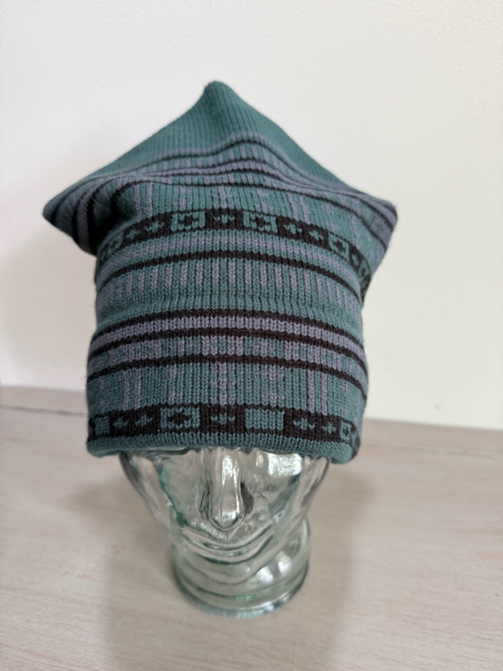 Vintage The Mews Conway NH Beanie Hat Star Top Ski Winter Teal Geometric USA